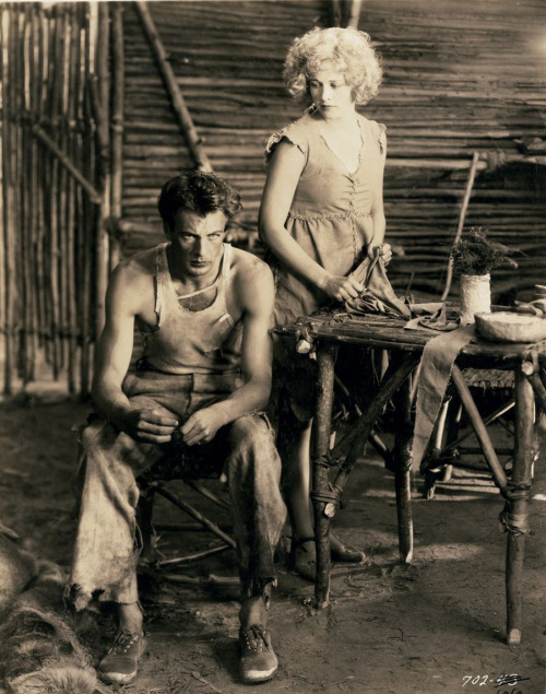 Полуневеста (1928)